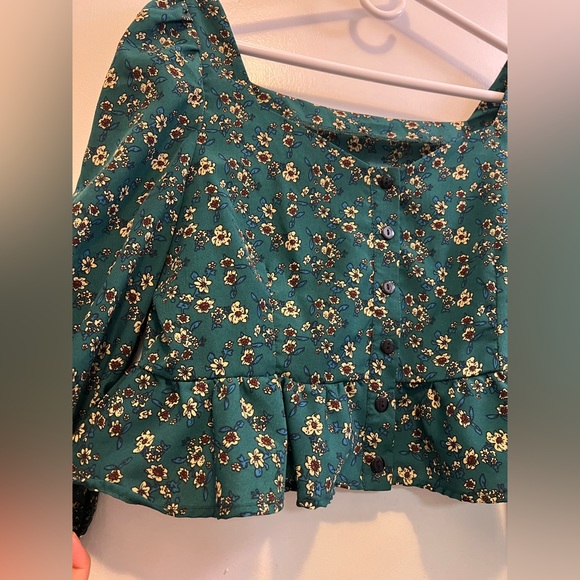 Shein Green Floral Peplum Top - Picture 5 of 7
